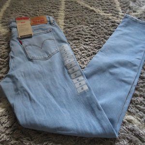 Levi's 711 Mid Rise Slim Destroyed Jeans  NWT  27x30